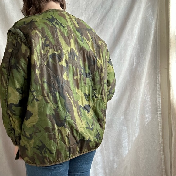 Vintage Vietnam Era 1970s Military M-65 OG Field Coat with Removable Camo Liner - Picture 3 of 10
